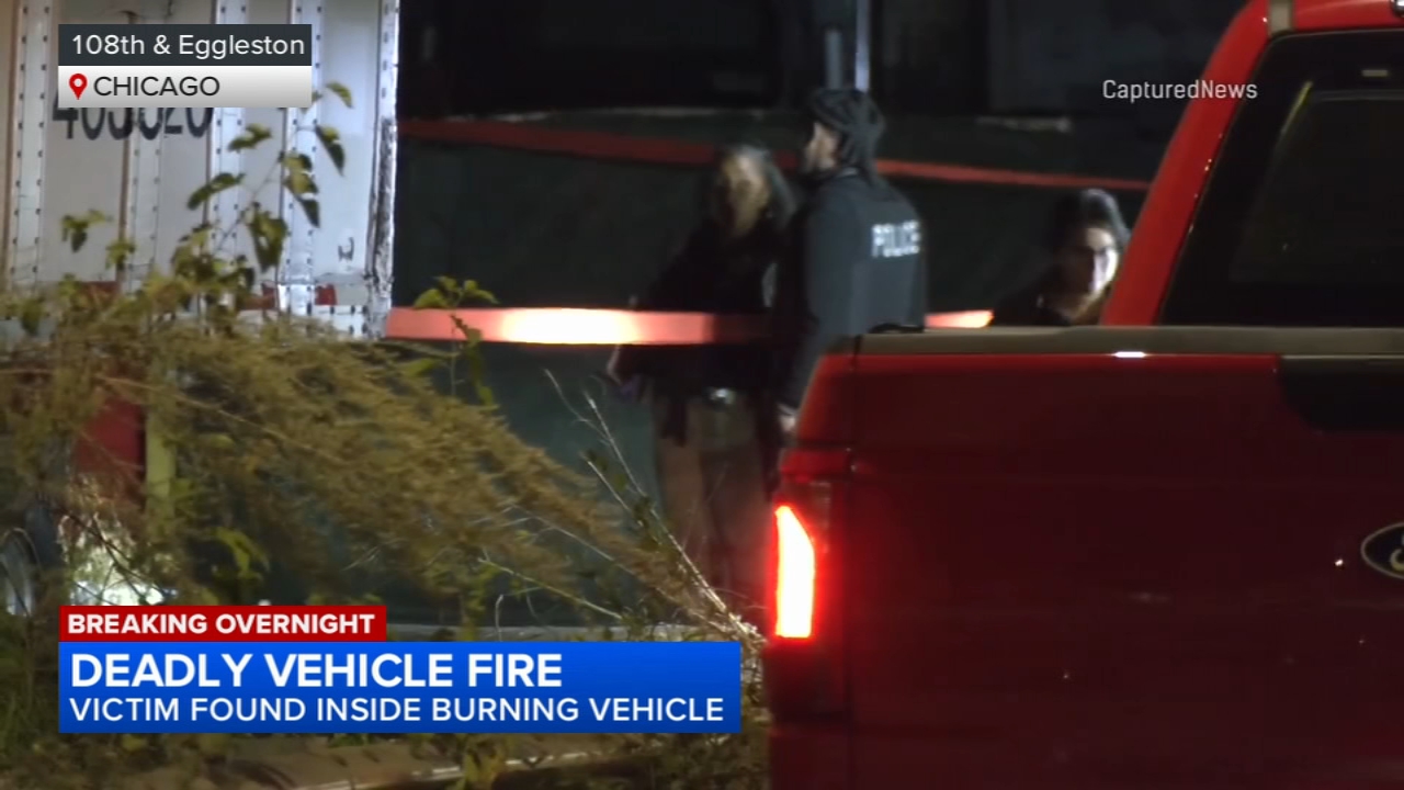 Person found dead in burning car in Roseland, police say
— ABC7 Chicago (WLS-TV)