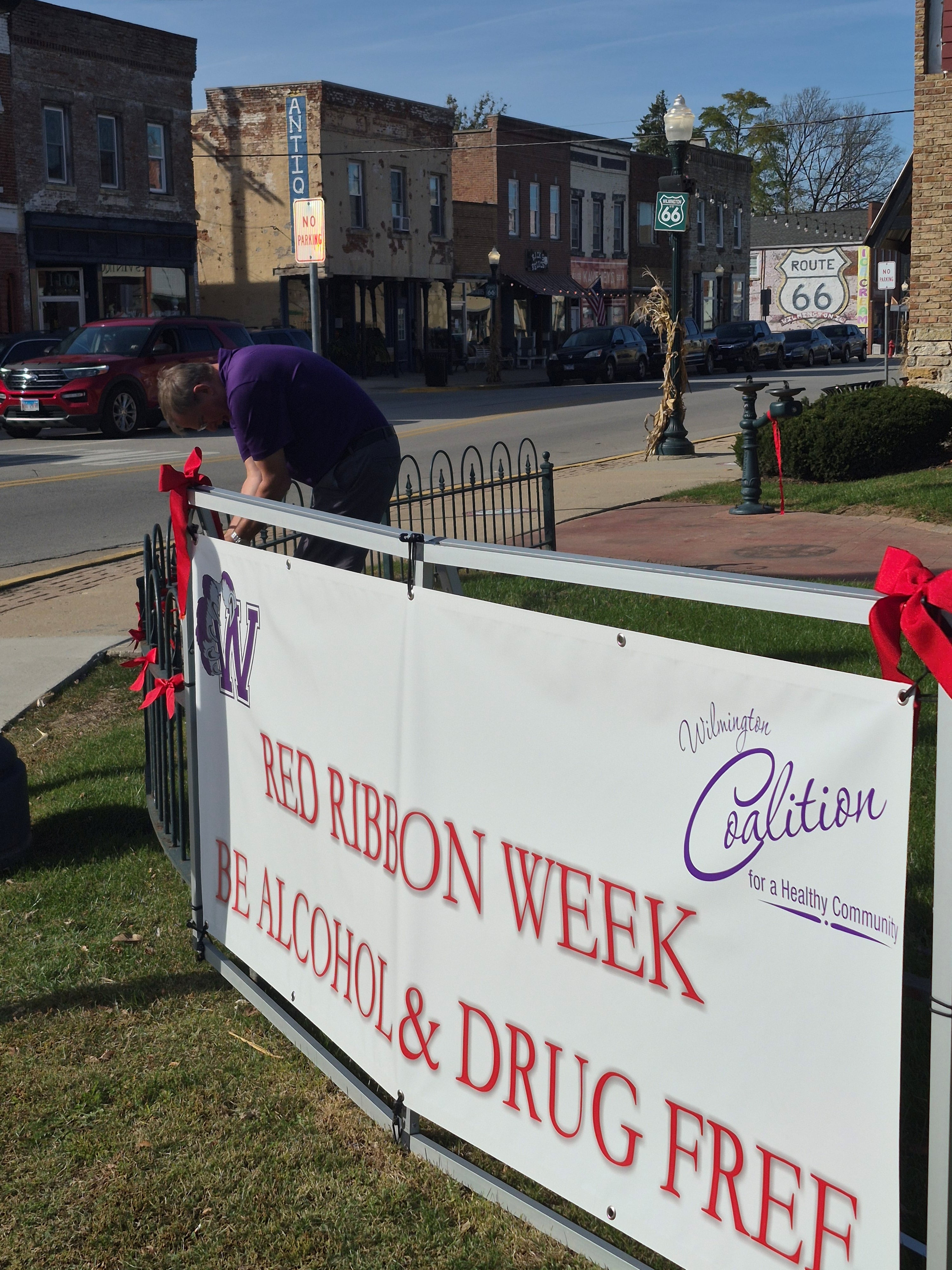 Wilmington pastors gather to pray for youth during Red Ribbon Week — Tinley Park Health news